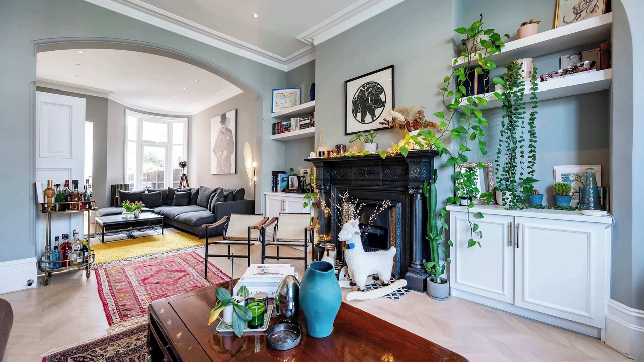 Photo of Livingroom in Mapesbury