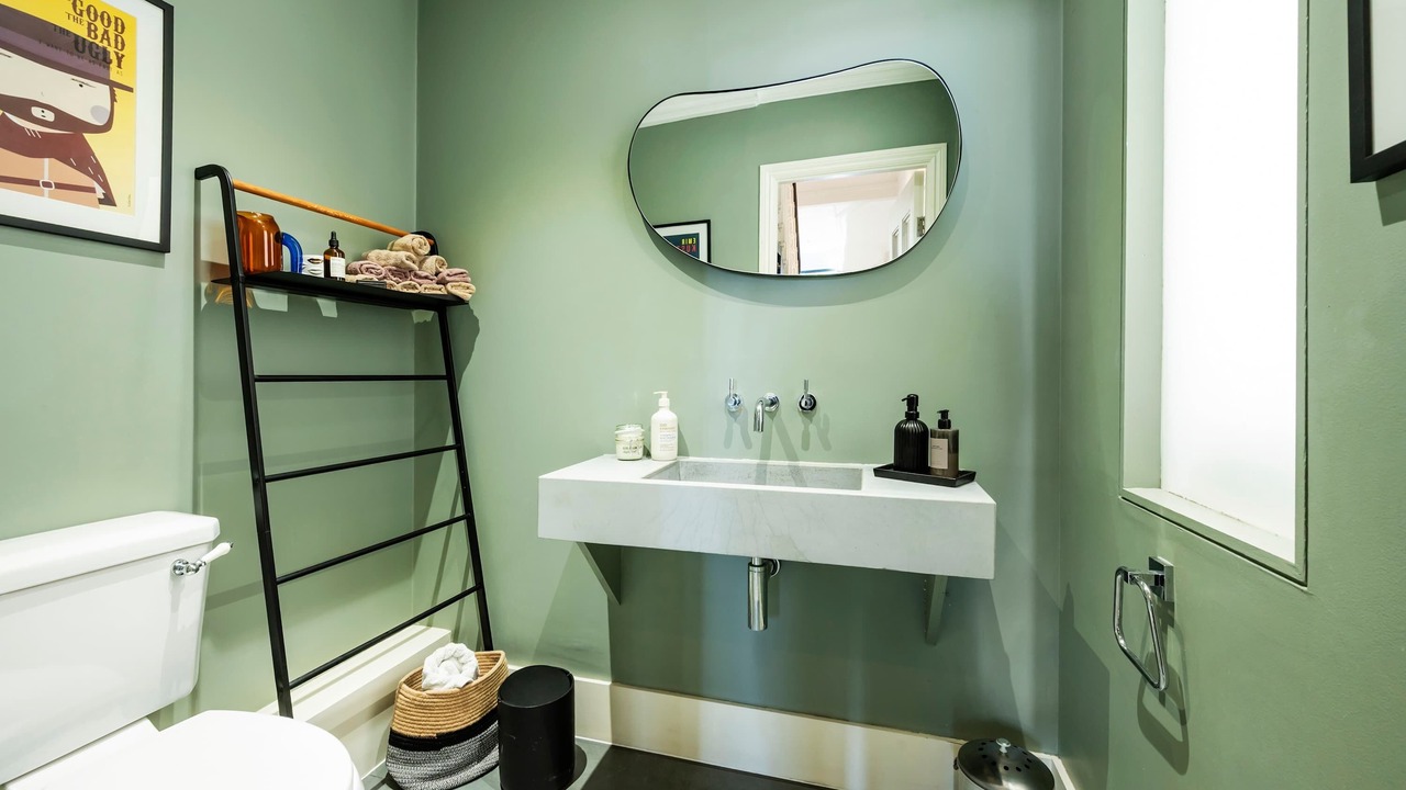 Photo of Bathroom in Mapesbury