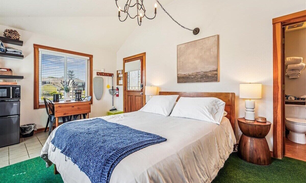 Photo of Bedroom in Cannon Beach