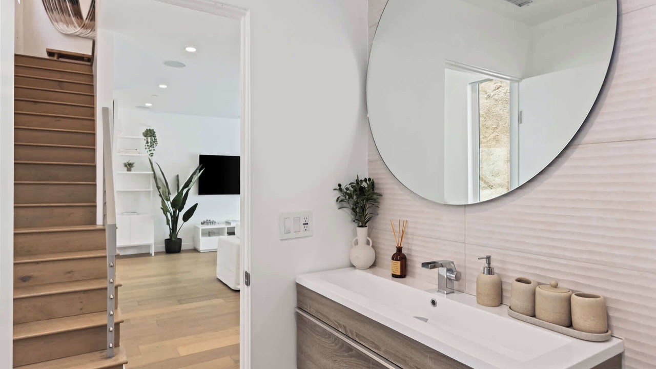 Photo of Bathroom in Hollywood