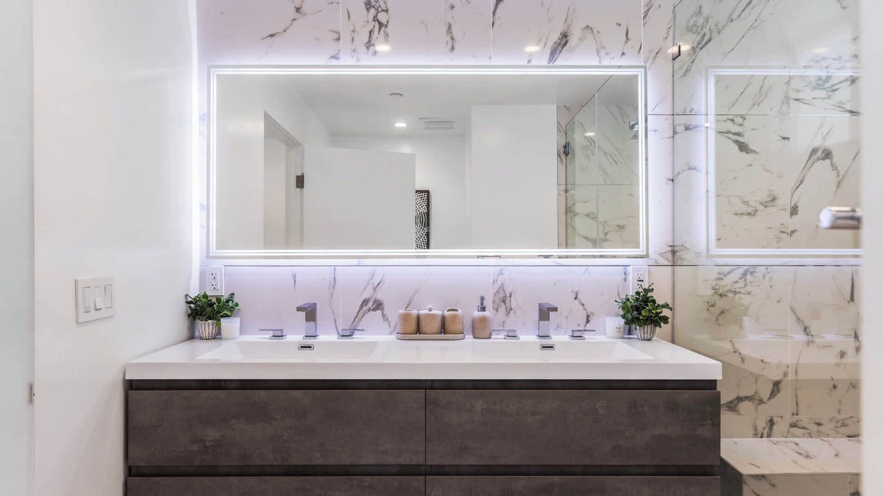 Photo of Bathroom in Hollywood