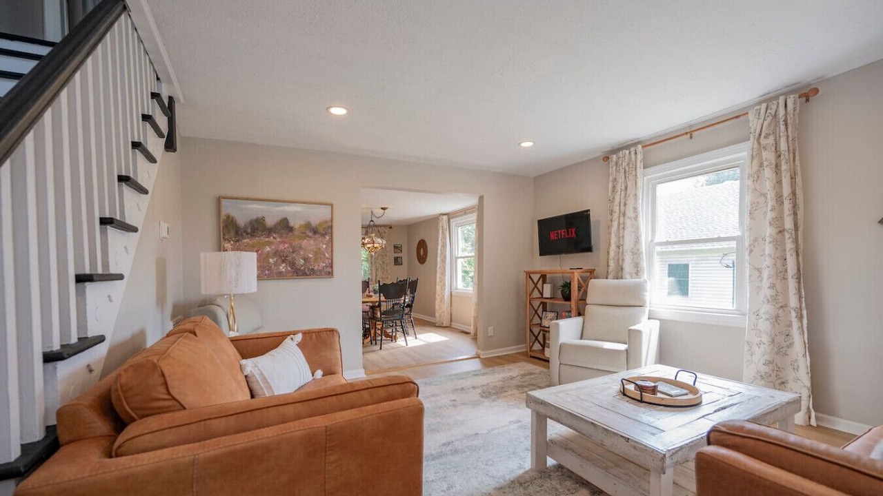Photo of Livingroom in Madison Heights