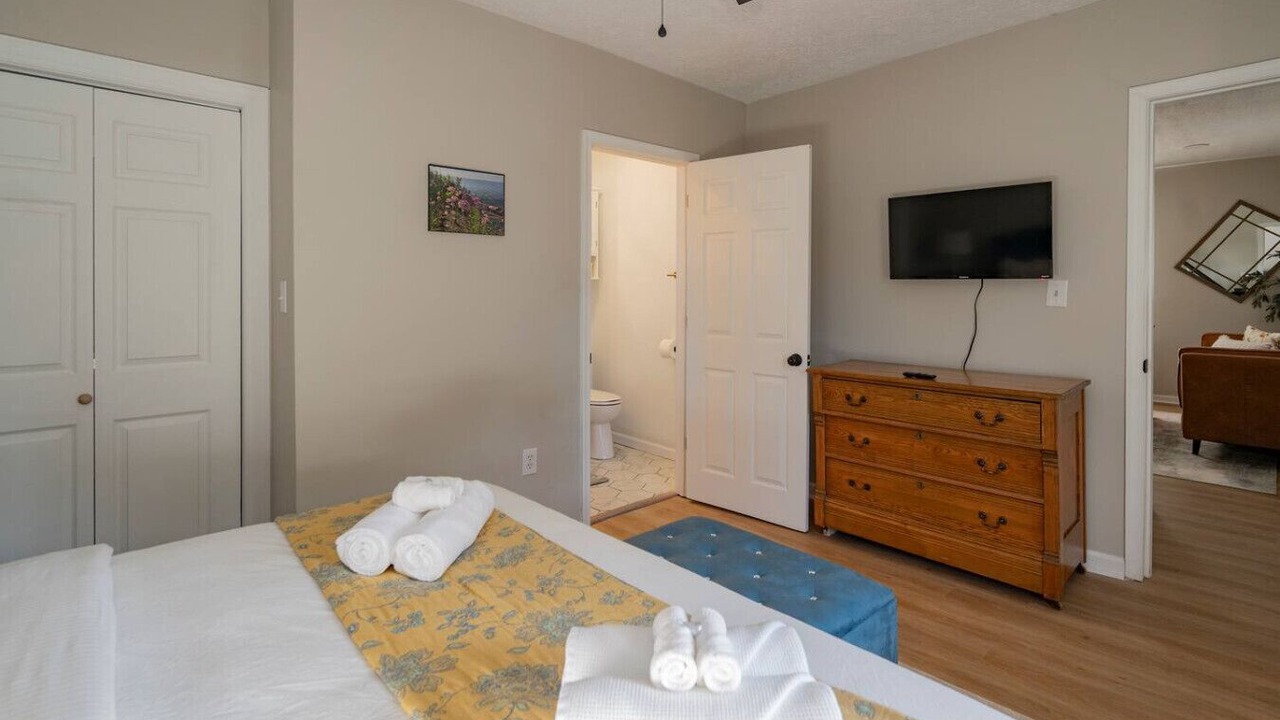 Photo of Bedroom in Madison Heights
