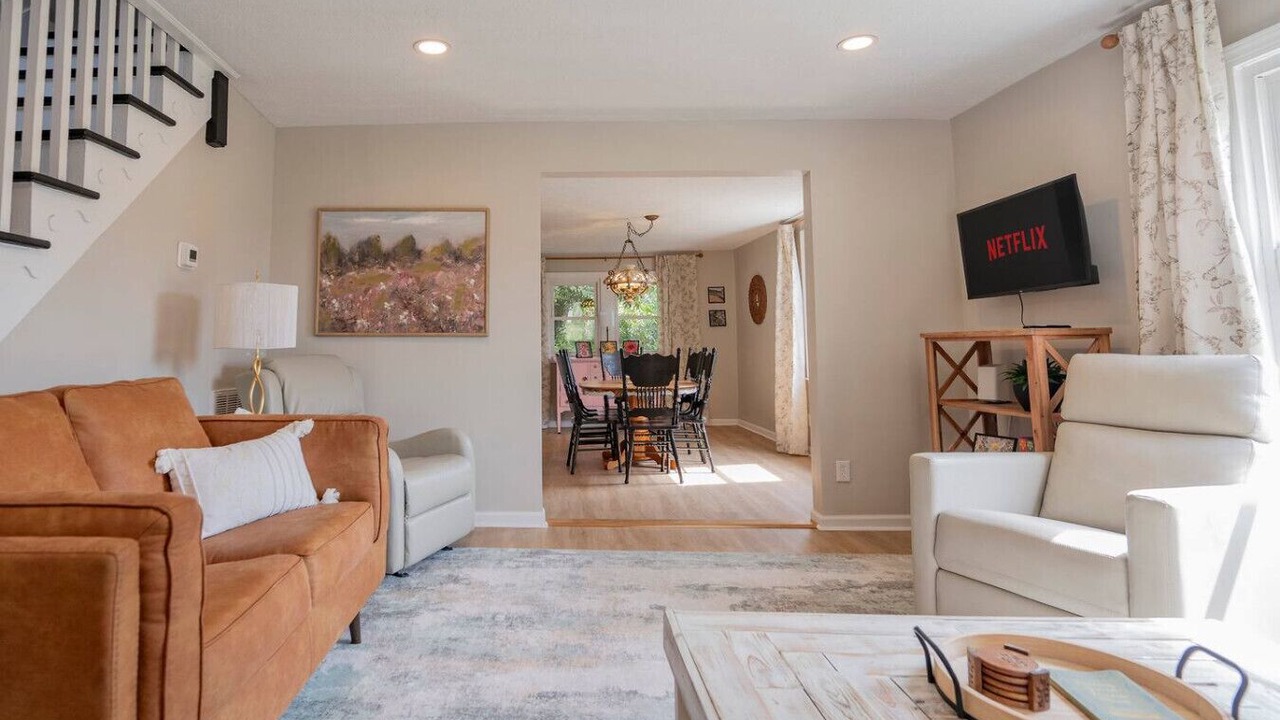 Photo of Livingroom in Madison Heights