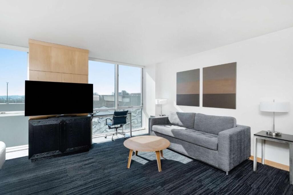Photo of Livingroom in Iowa City