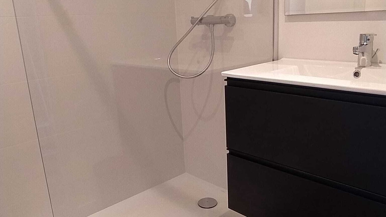 Photo of Bathroom in Neuil
