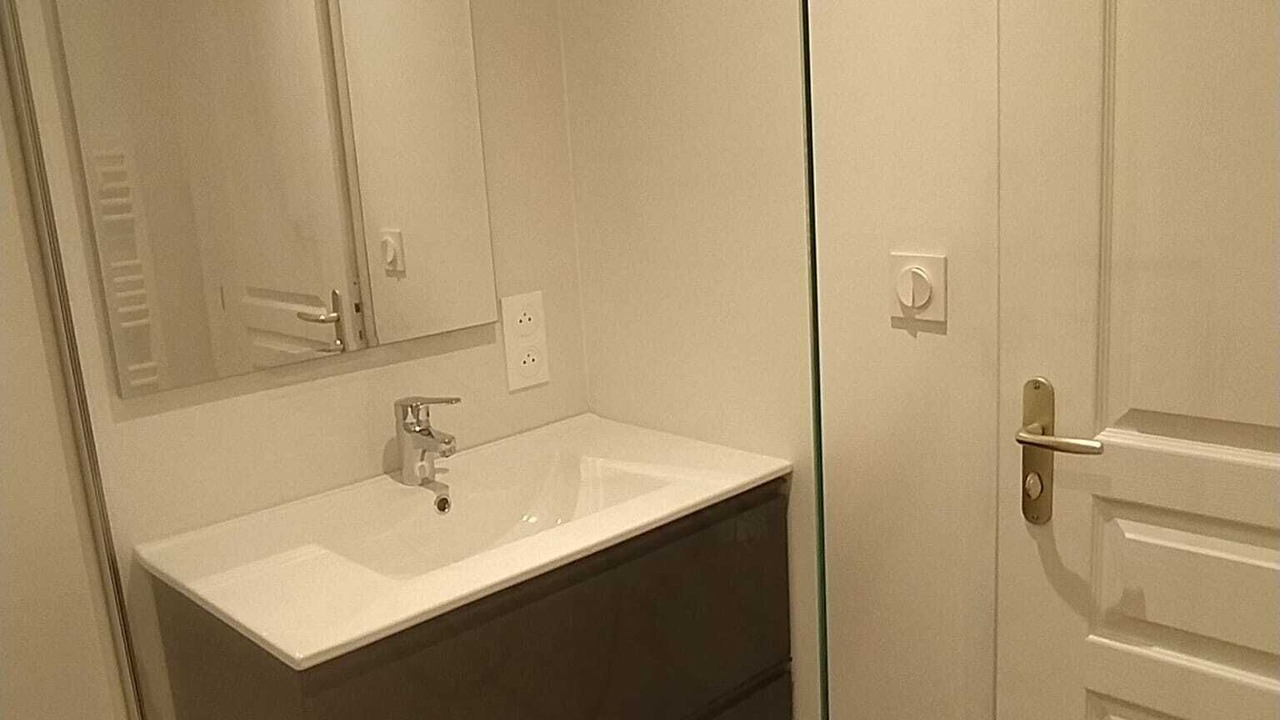 Photo of Bathroom in Neuil
