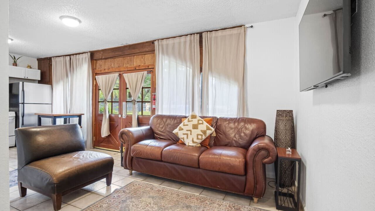 Photo of Livingroom in Durant