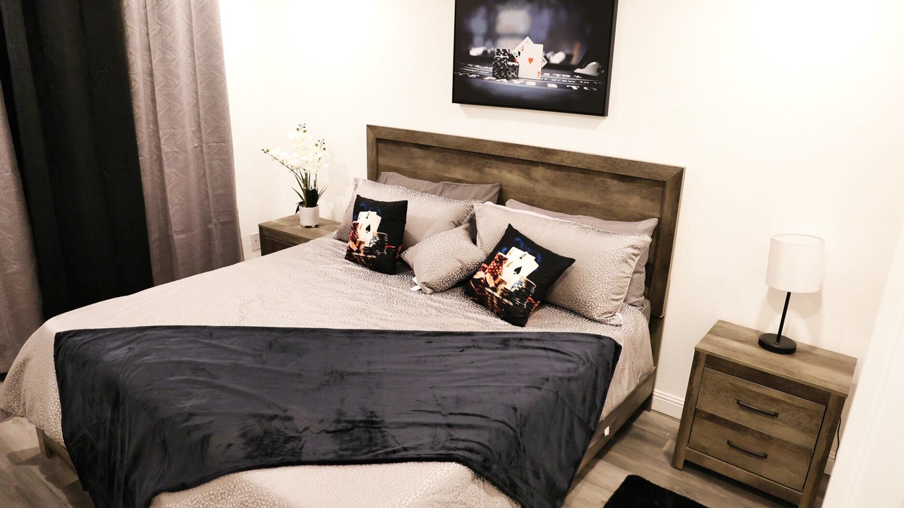 Photo of Bedroom in Gateway District