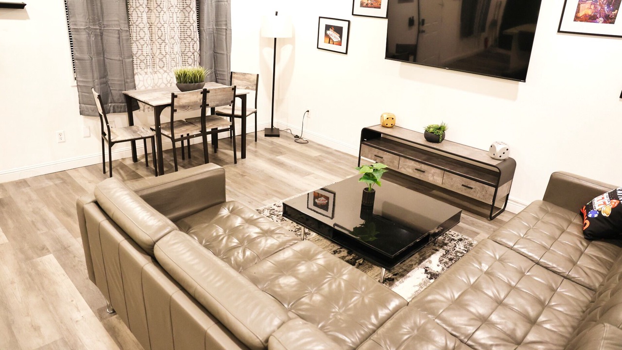 Photo of Livingroom in Gateway District