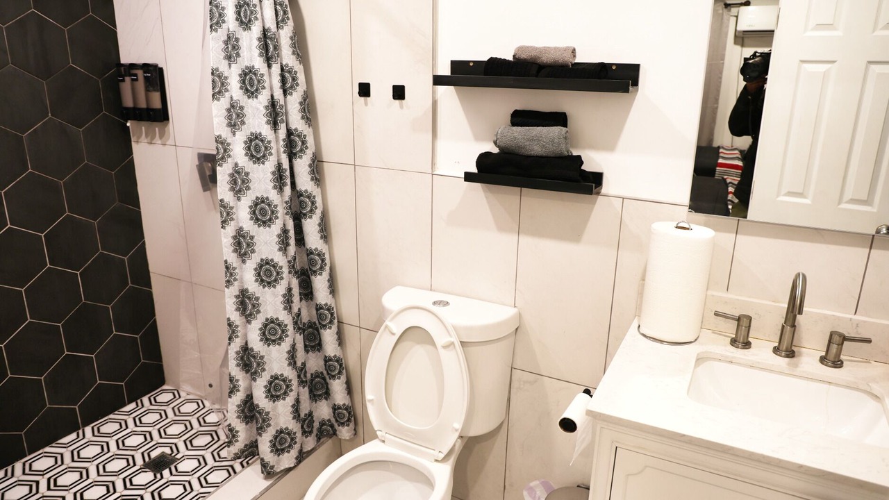 Photo of Bathroom in Gateway District