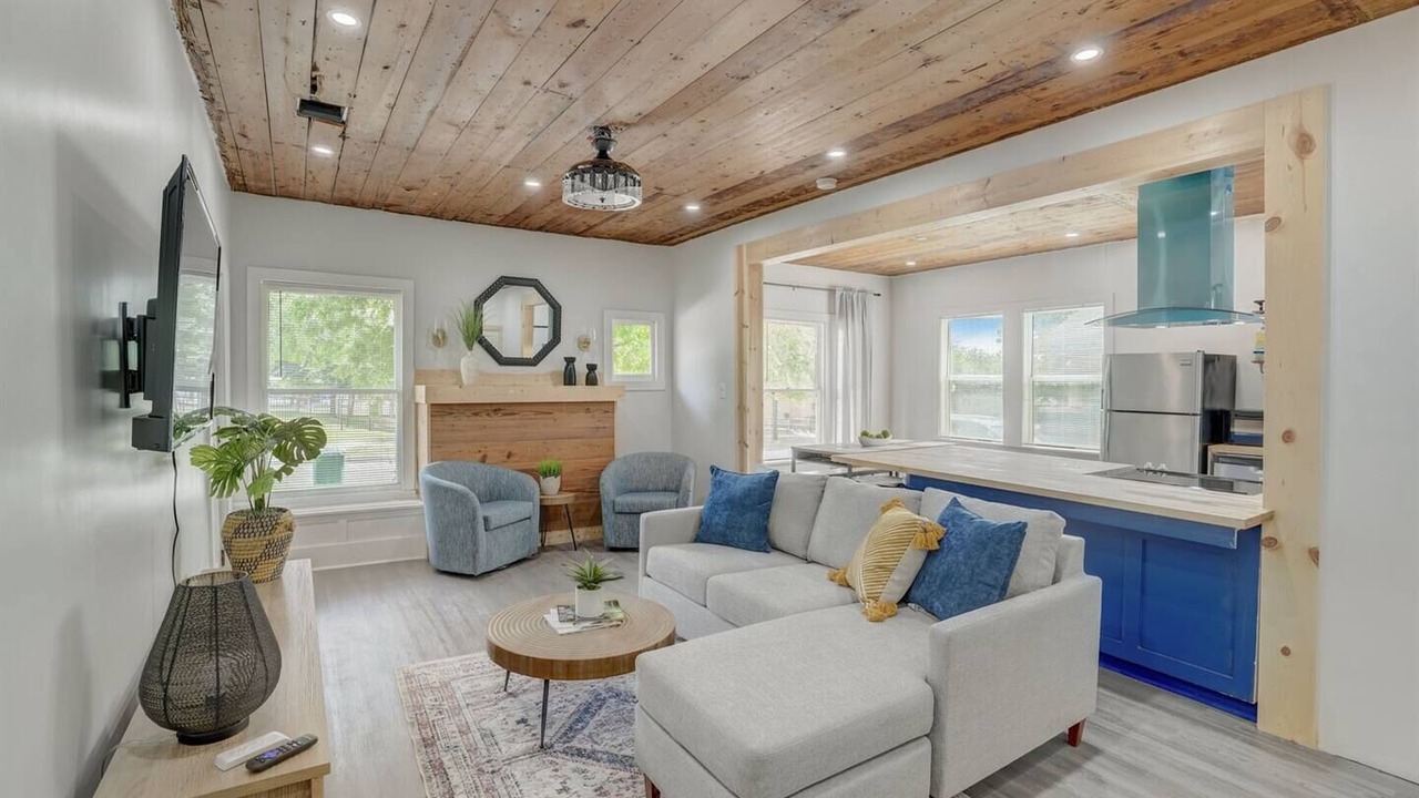 Photo of Livingroom in Woodlawn Lake