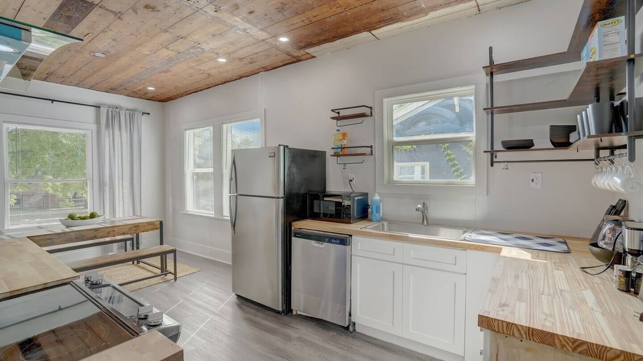 Photo of Kitchen in Woodlawn Lake