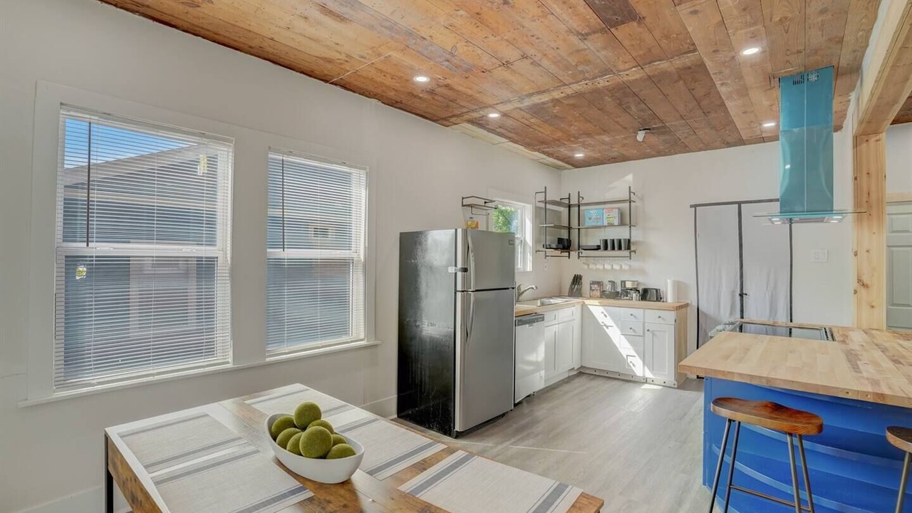Photo of Kitchen in Woodlawn Lake