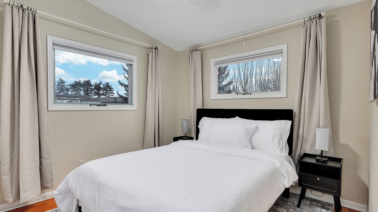 Photo of Others in Albany