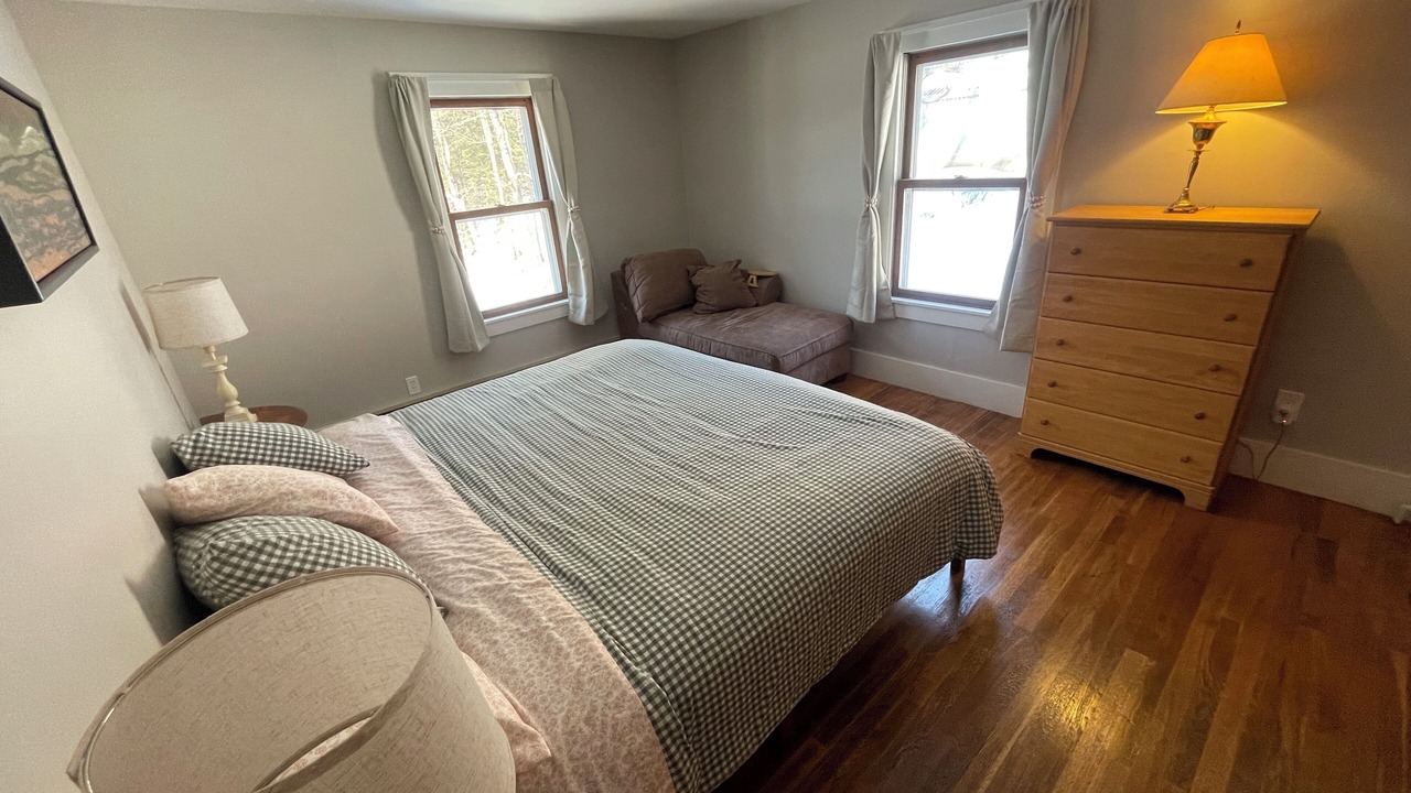 Photo of Bedroom in Shelburne