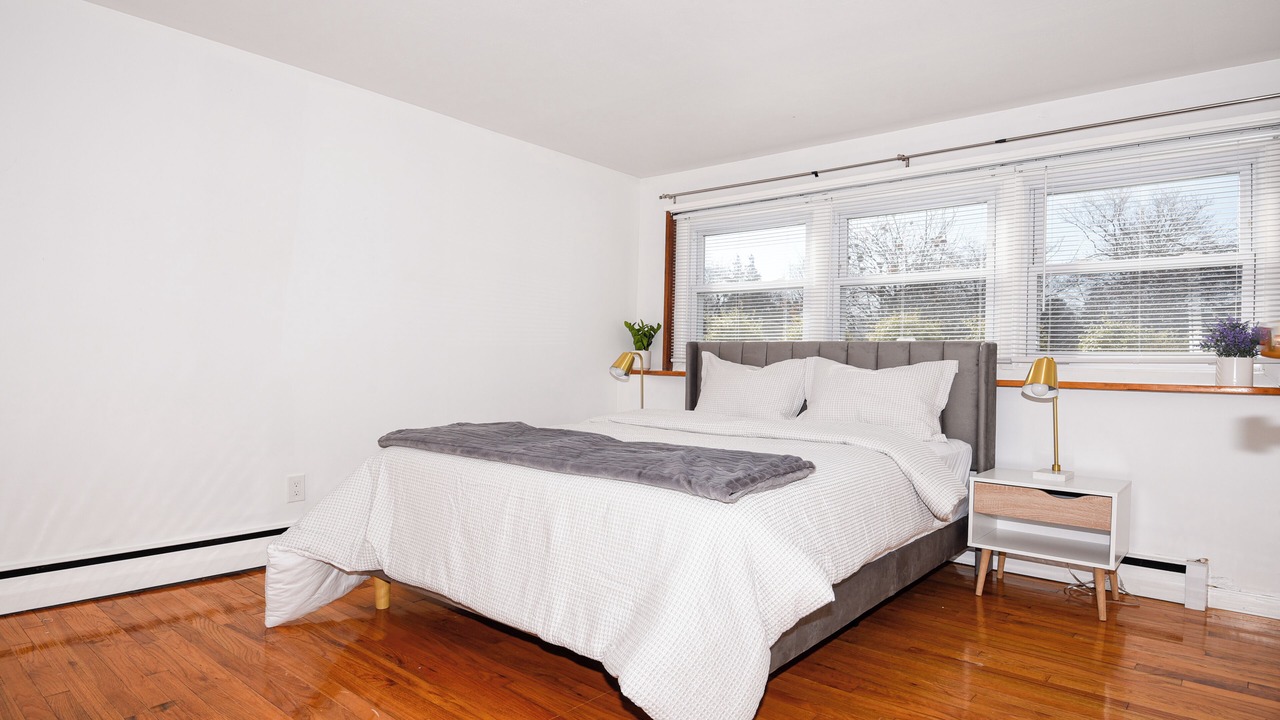 Photo of Bedroom in Commack