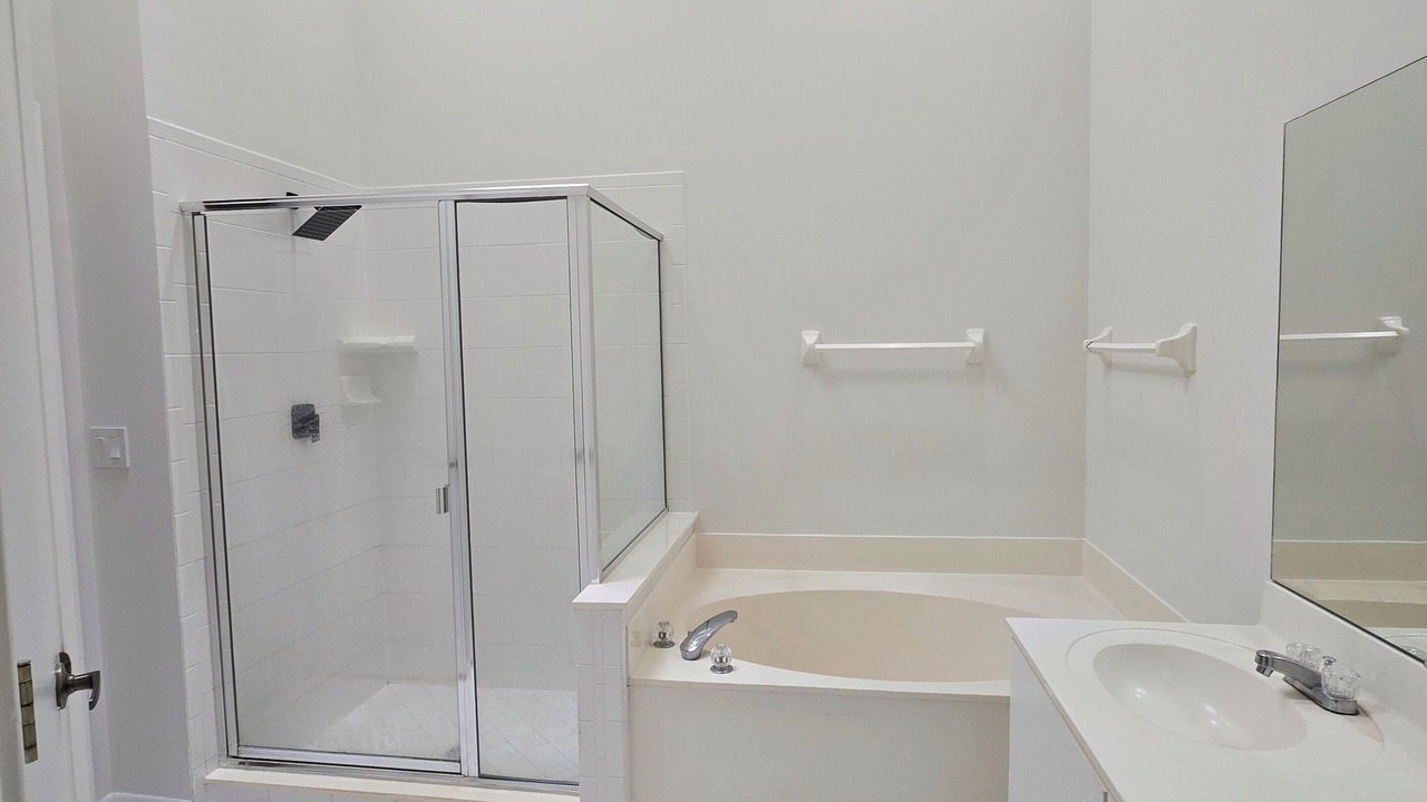 Photo of Bathroom in Lake Davenport Estates
