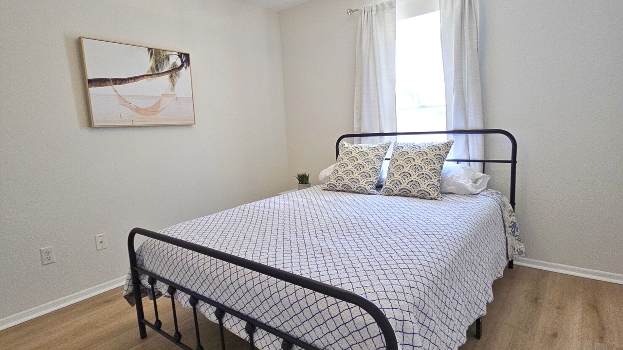 Photo of Bedroom in Lake Davenport Estates