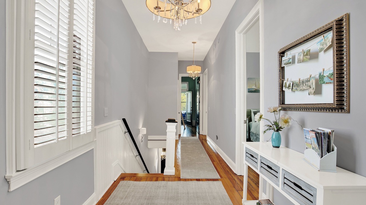 Photo of Others in Metropolitan