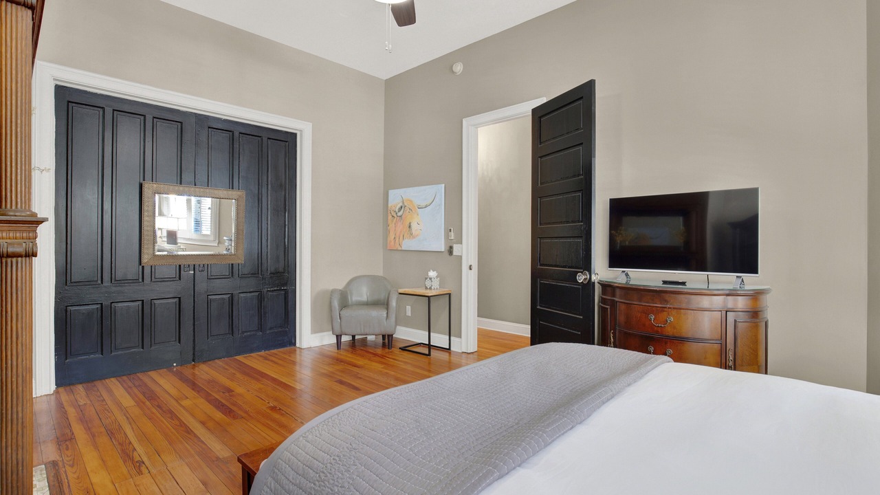 Photo of Bedroom in Thomas Square