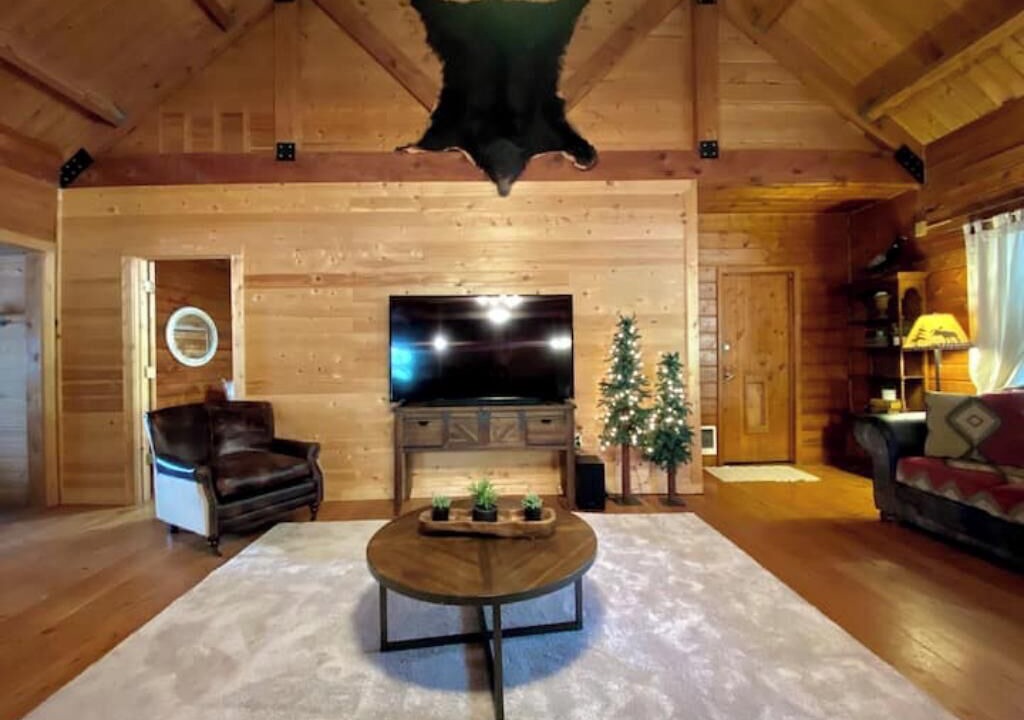 Photo of Livingroom in Ririe