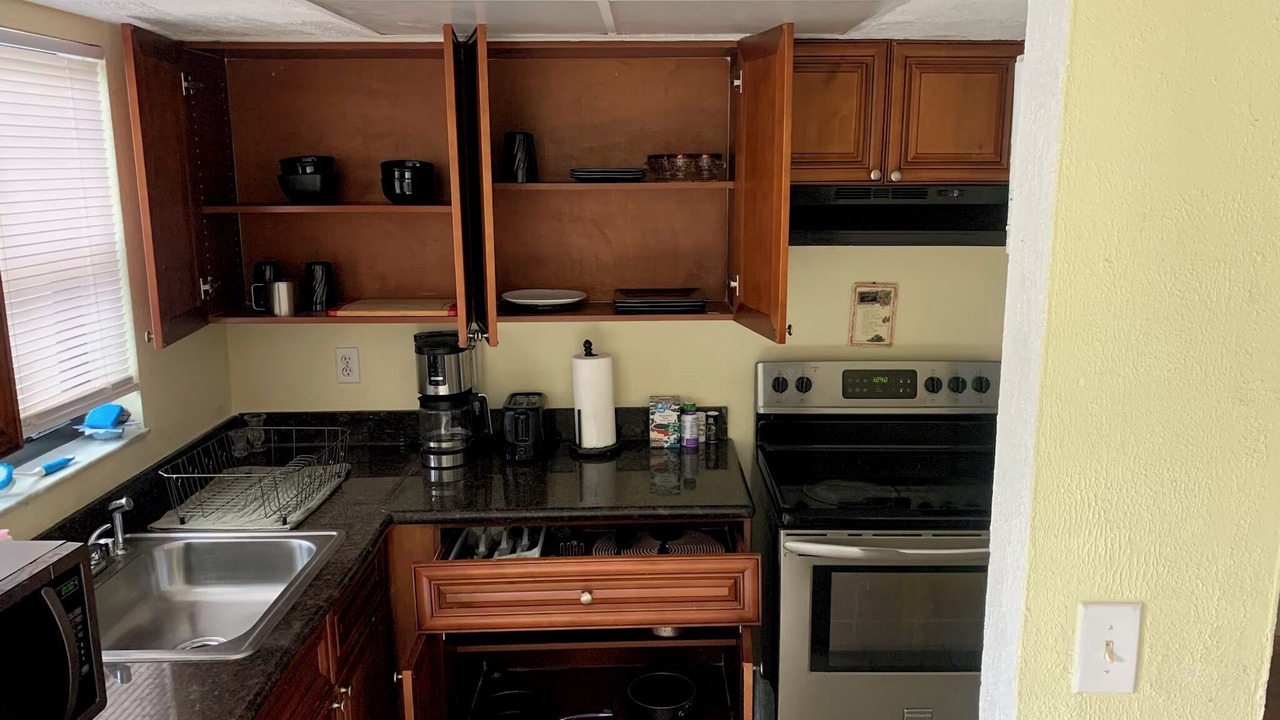 Photo of Kitchen in Lauderhill