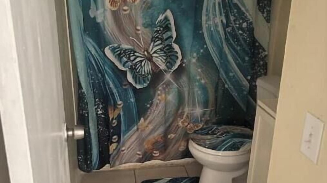 Photo of Bathroom in Lauderhill