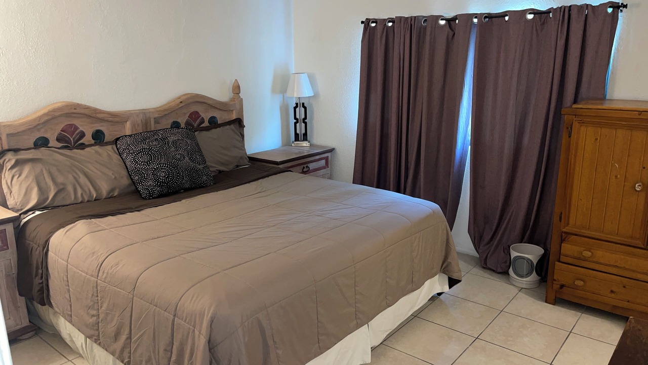 Photo of Bedroom in Lauderhill