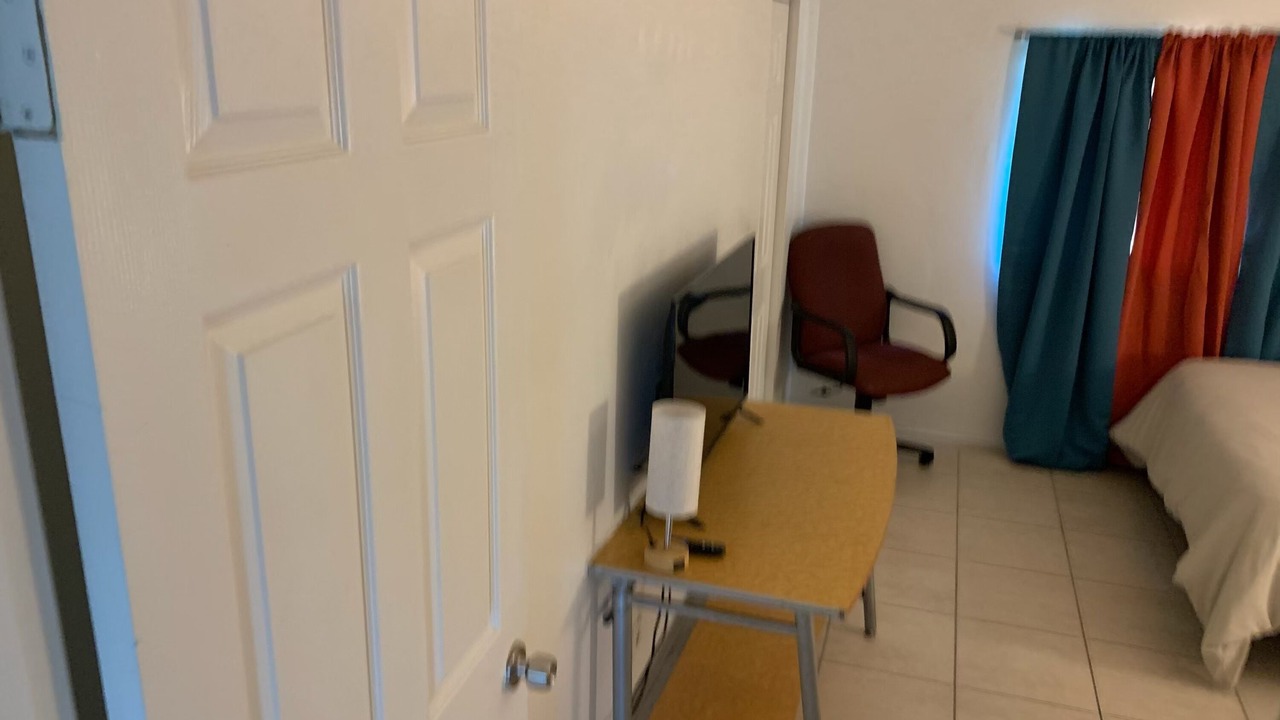 Photo of Bedroom in Lauderhill