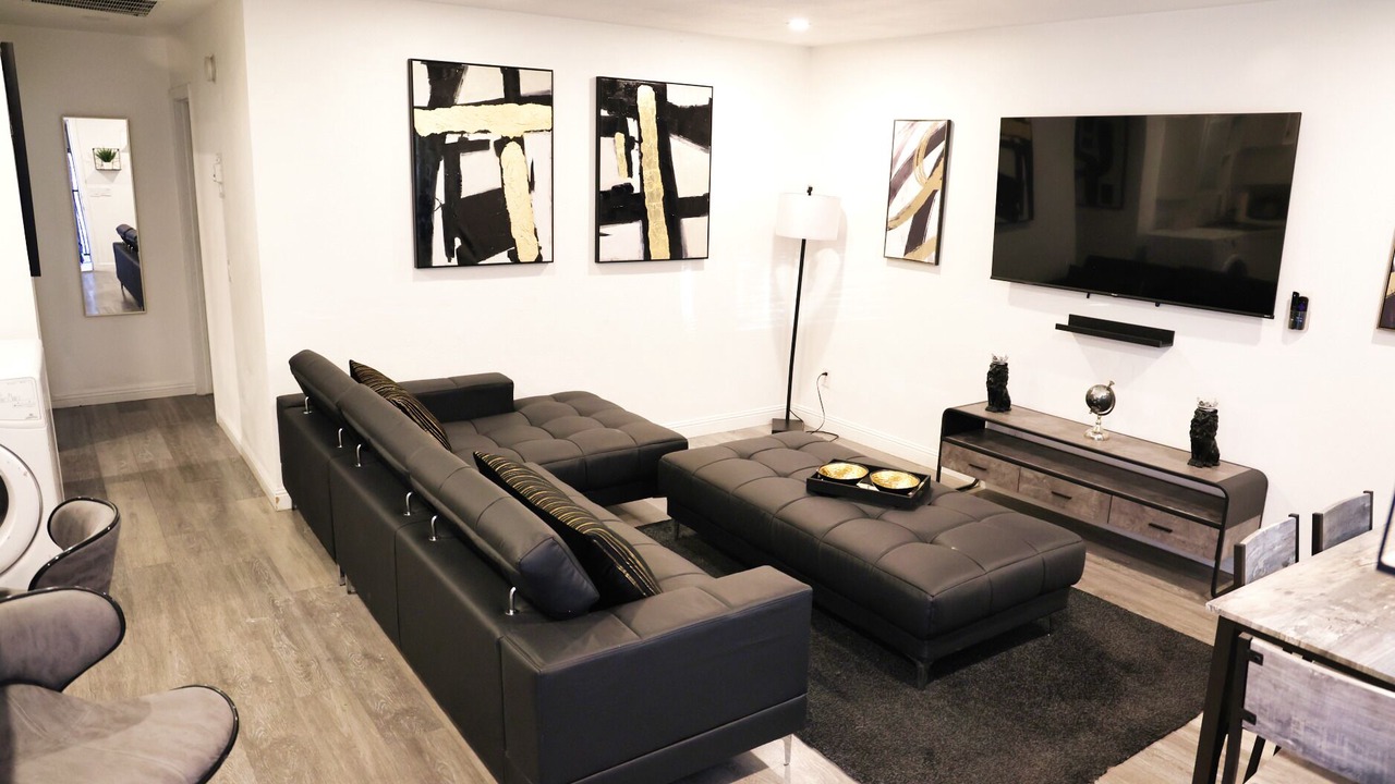 Photo of Livingroom in Gateway District