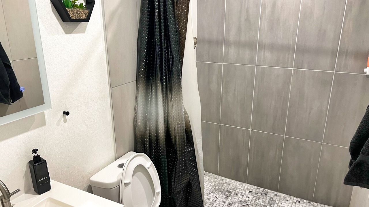 Photo of Bathroom in Gateway District