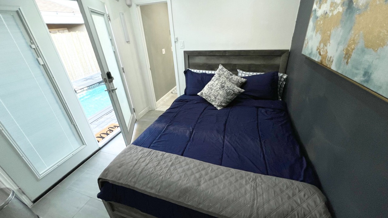 Photo of Bedroom in Gateway District