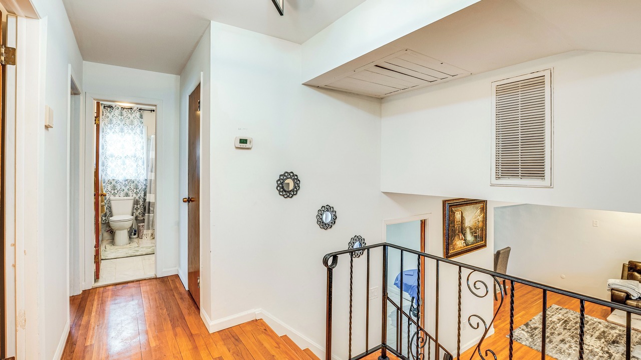 Photo of Others in Vauxhall