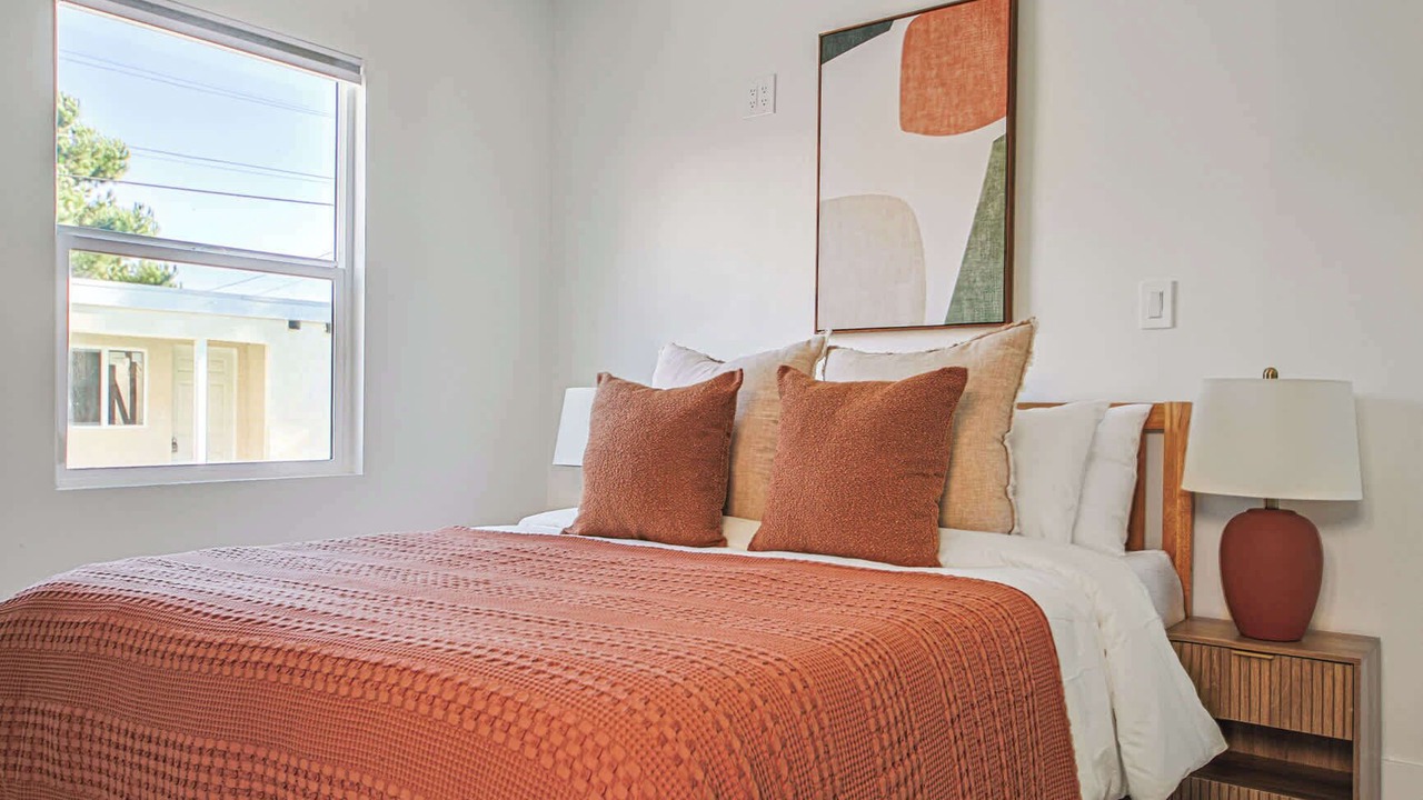Photo of Bedroom in Mid City