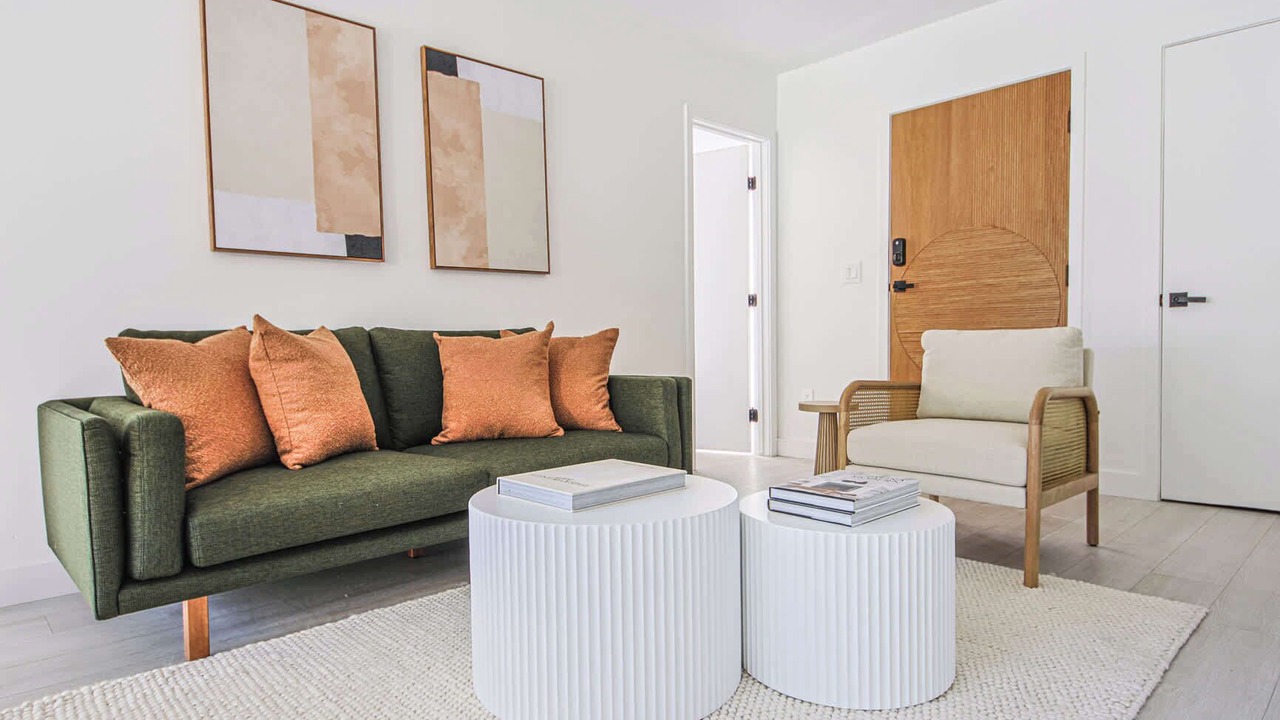 Photo of Livingroom in Mid City