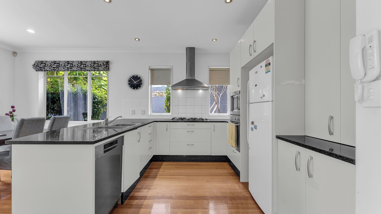 Photo of Kitchen in Epsom