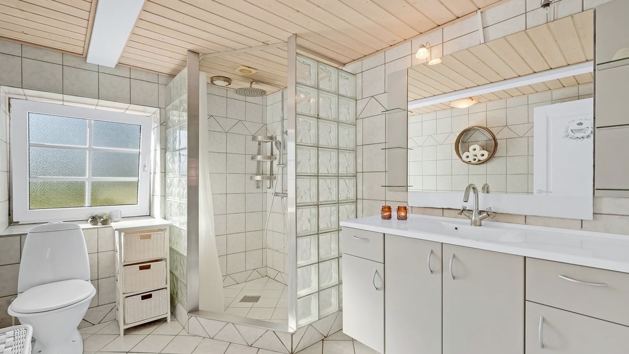 Photo of Bathroom in Skjern