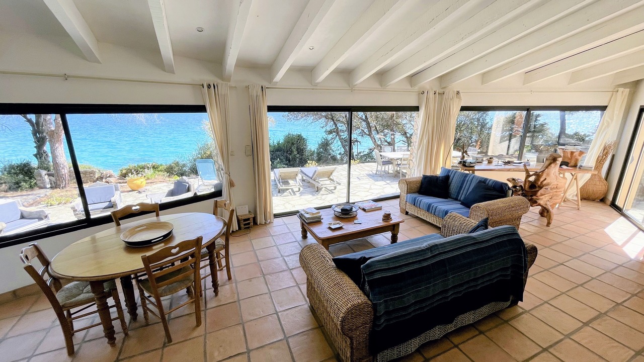 Photo of Livingroom in Grand Valinco