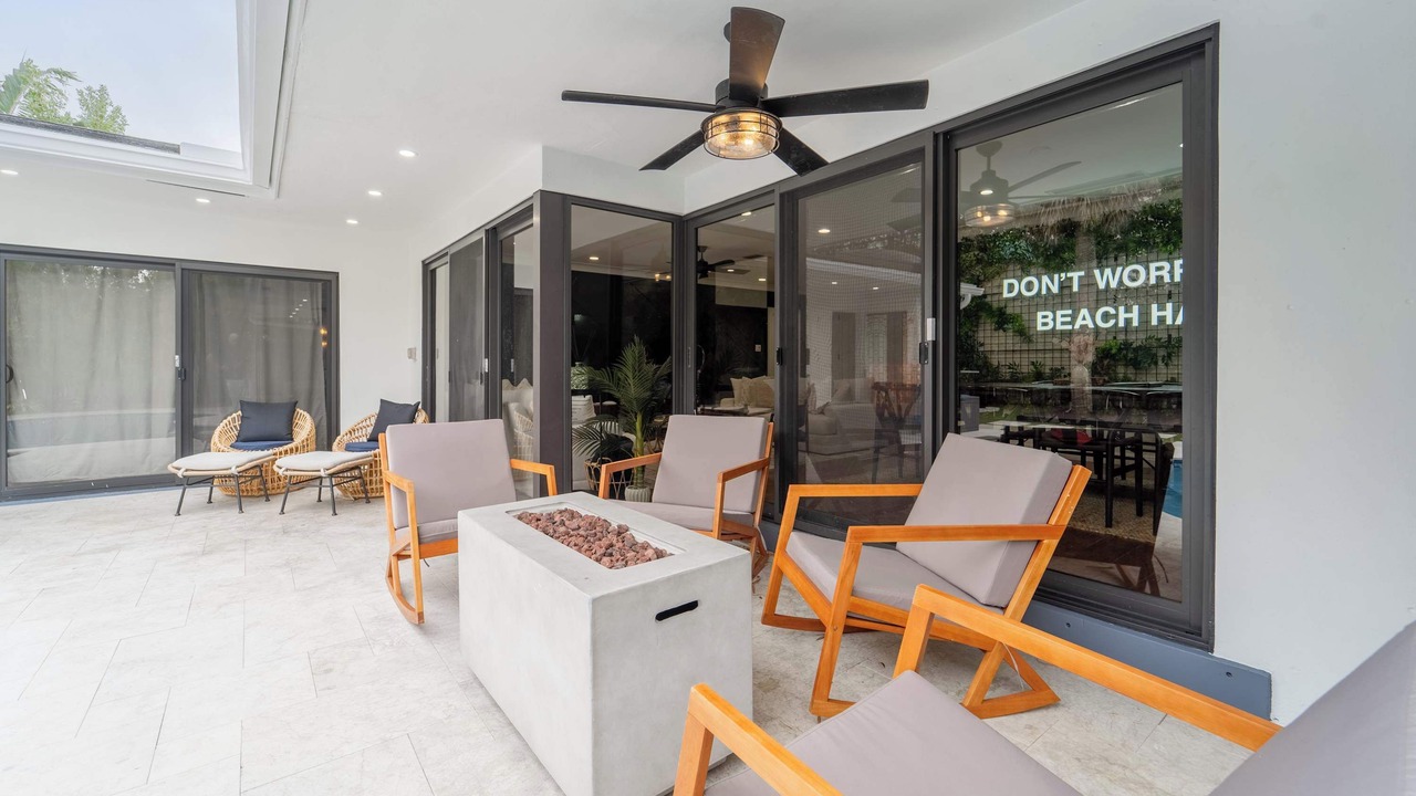 Photo of Livingroom in Imperial Point