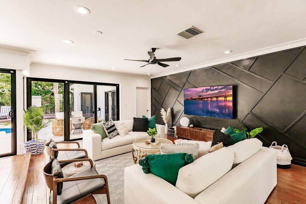 Photo of Bedroom in Imperial Point