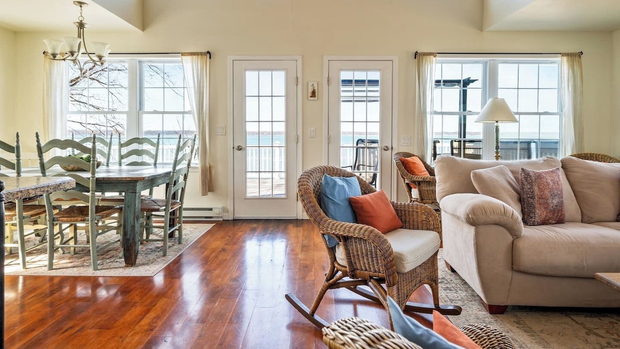 Photo of Outdoor in Cayuga