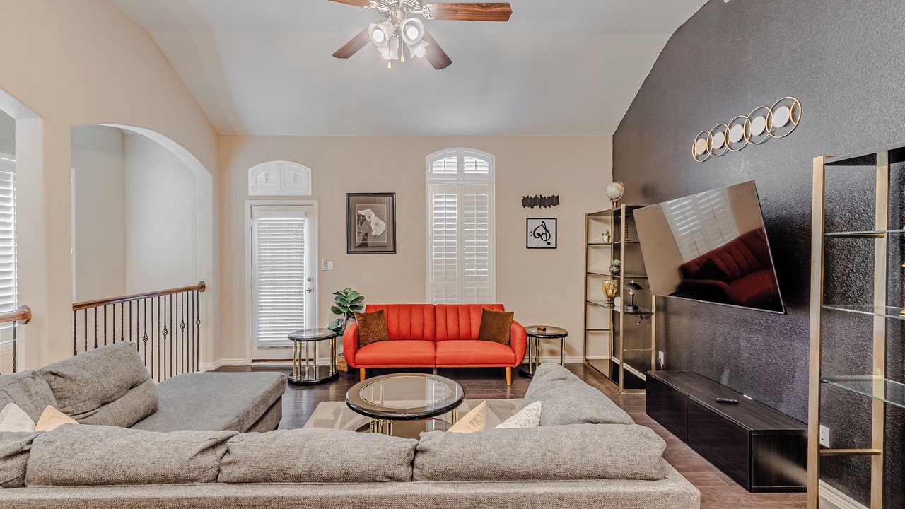 Photo of Livingroom in The Colony