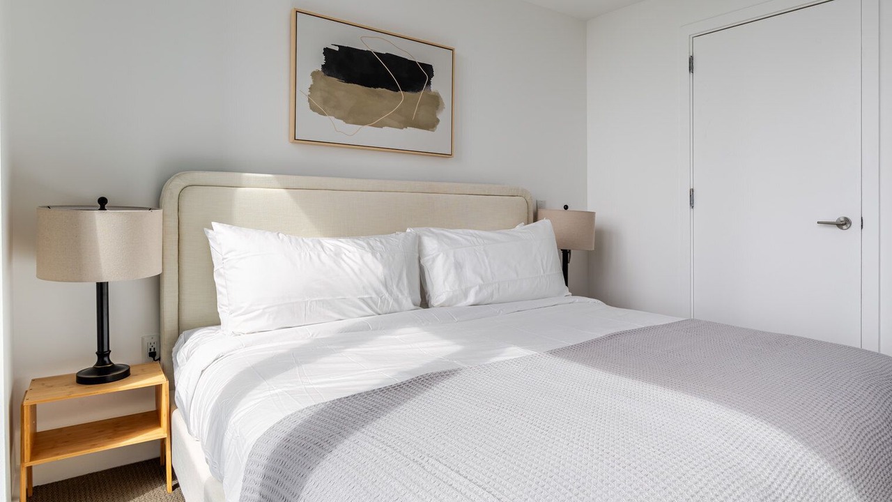 Photo of Bedroom in Rincon Hill