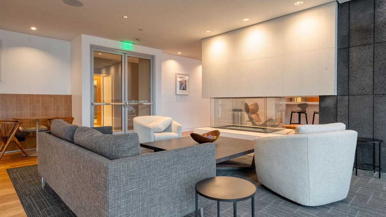 Photo of Others in Rincon Hill