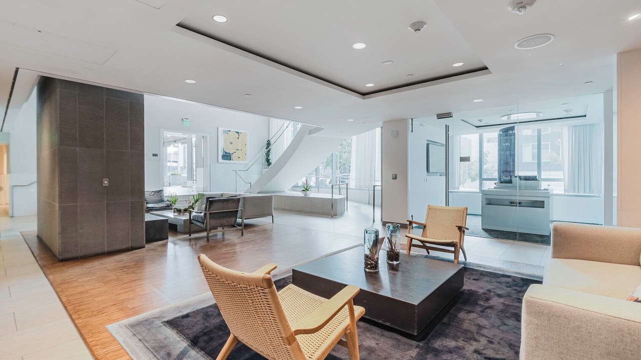 Photo of Others in Rincon Hill