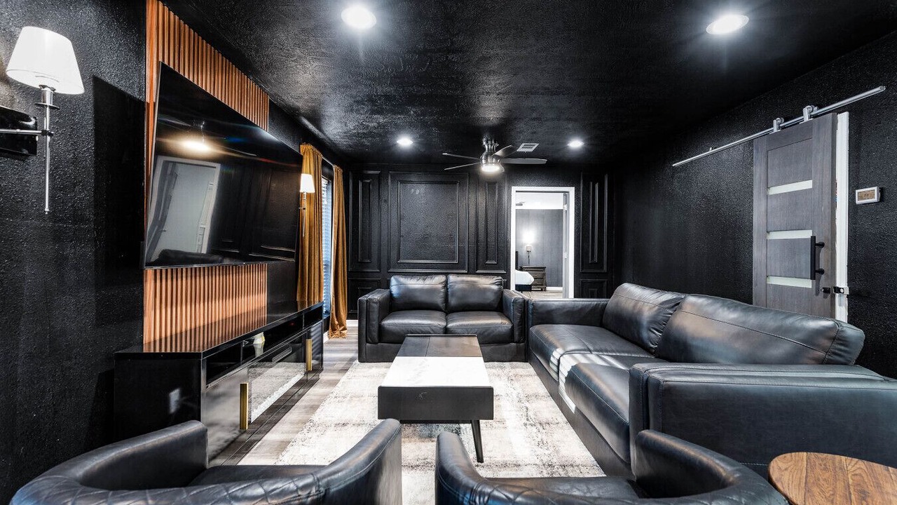 Photo of Livingroom in Cypress