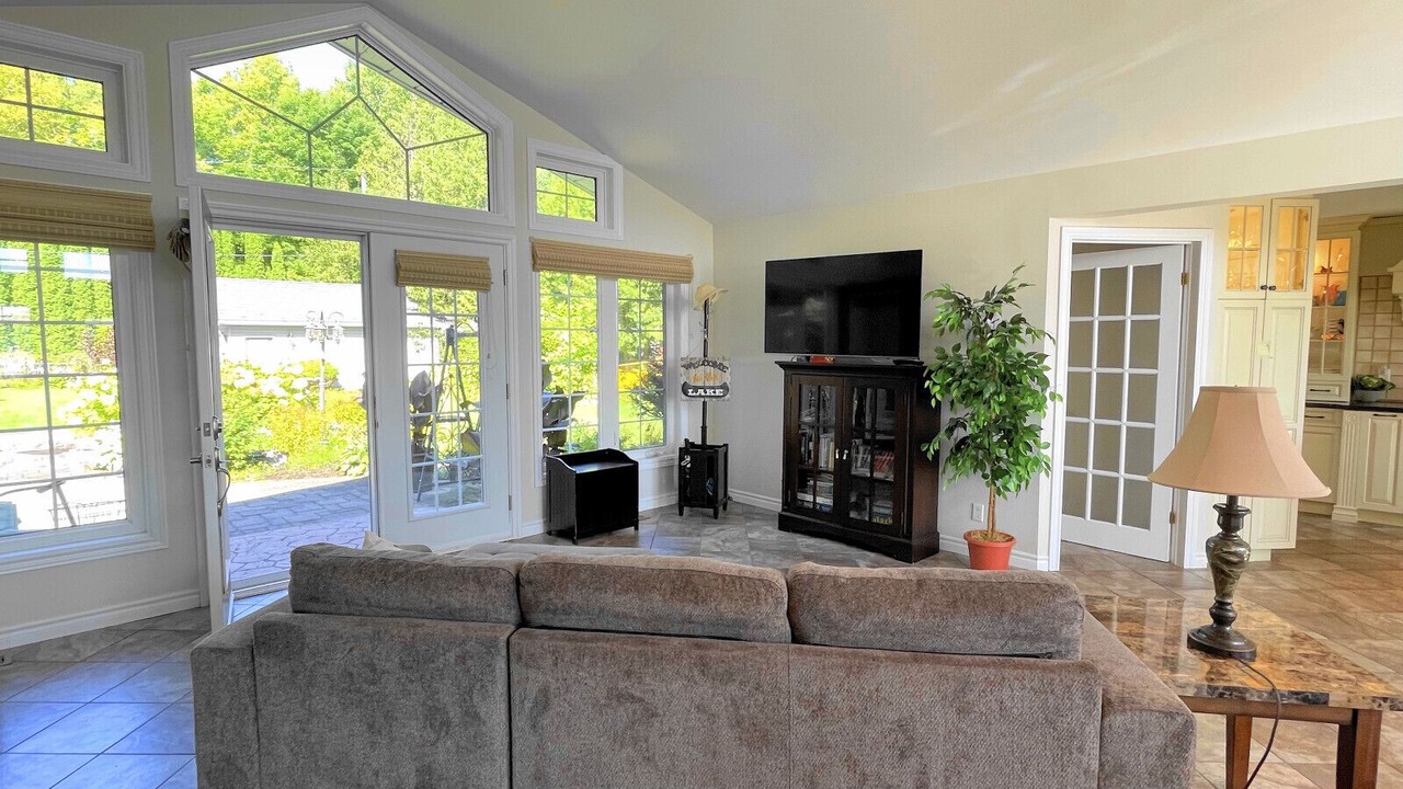 Photo of Livingroom in Head Lake