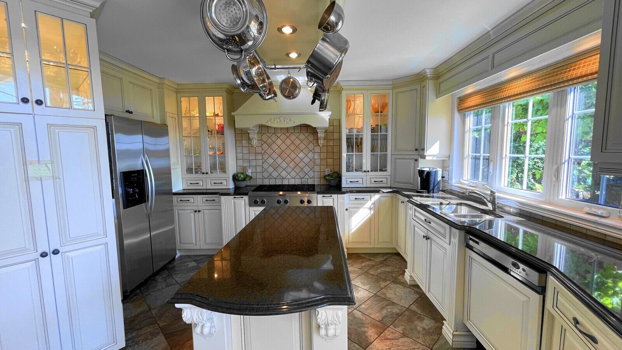 Photo of Kitchen in Head Lake