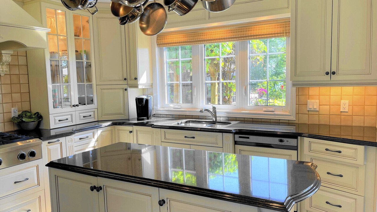 Photo of Kitchen in Head Lake